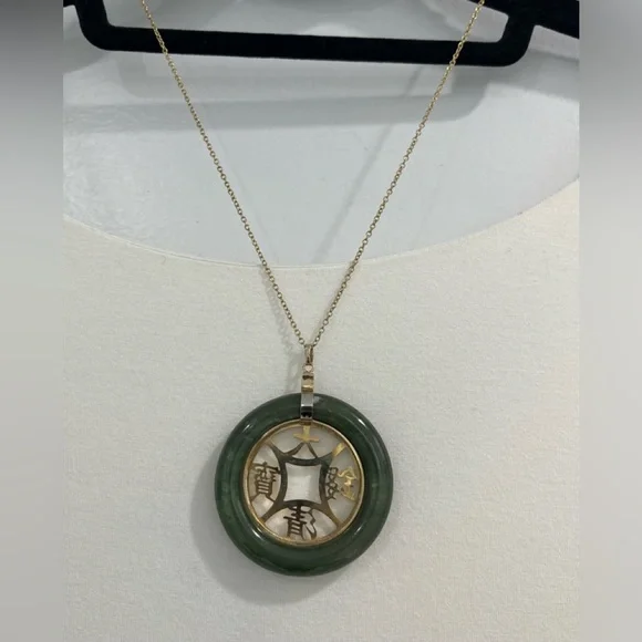 JADEITE Green and Gold-Tone Pendant - Picture 2 of 11